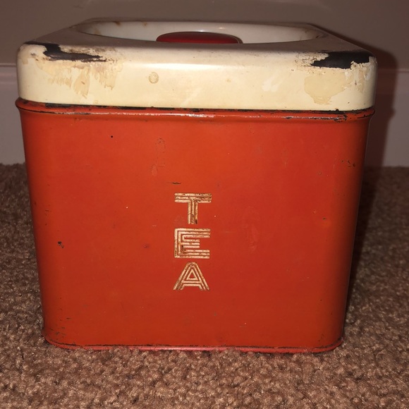 Vintage Beauty Ware storage container - Picture 1 of 5